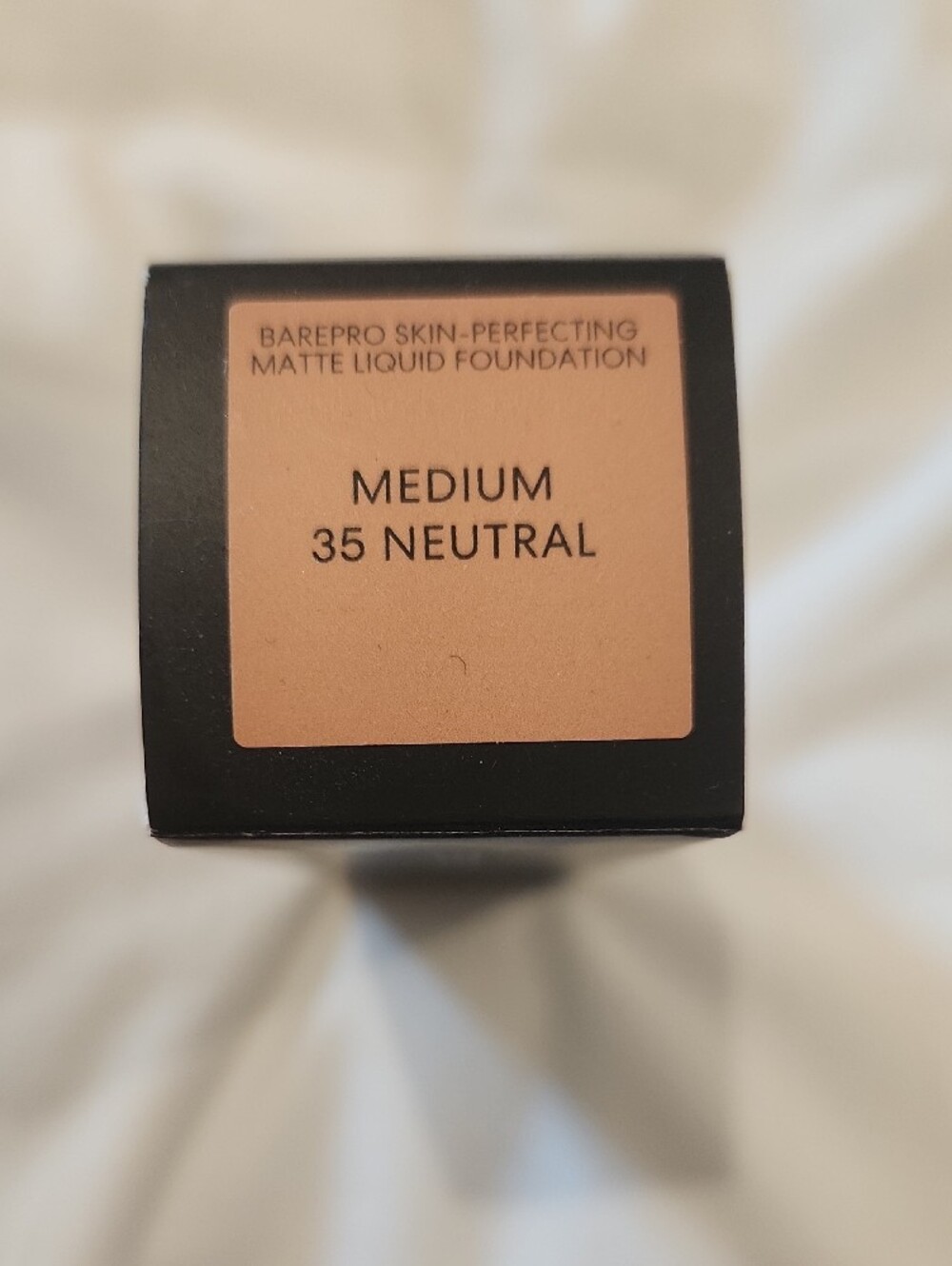 bareMinerals BAREPRO 25hr Wesr Matte Liquid Foundation Medium 35 Neutral